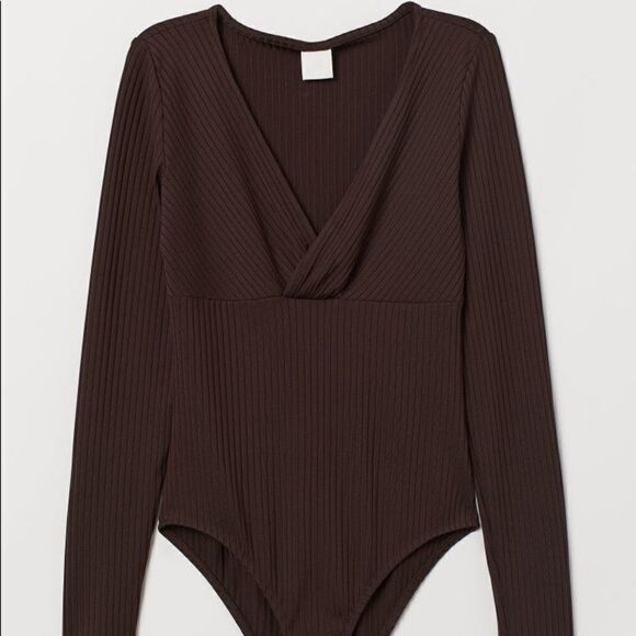 H&M Tops - H&m brown long sleeve bodysuit